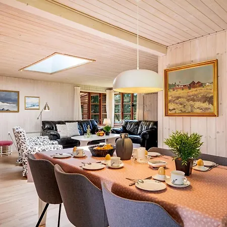 Hotel Anet - 1km From The Sea In Western Jutland By Interhome